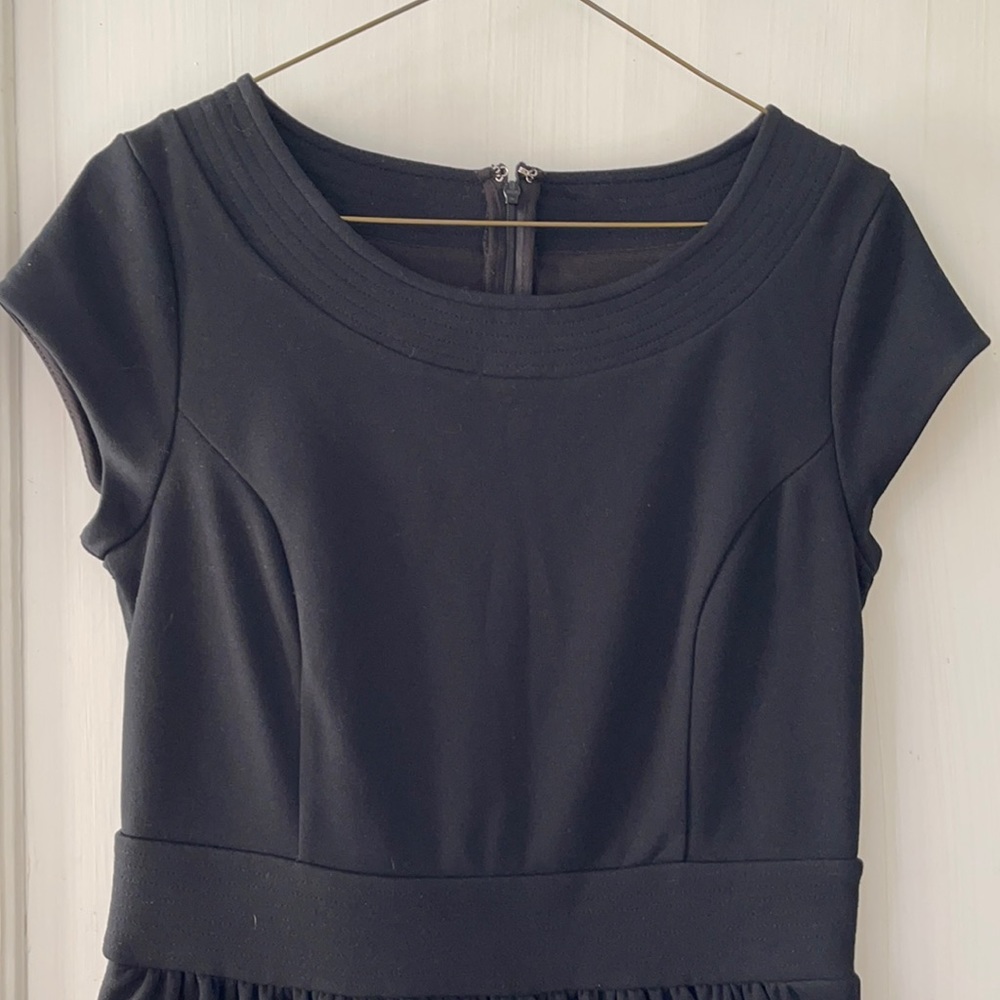 Isaac Mizrahi. Black dress. - Picture 2 of 8